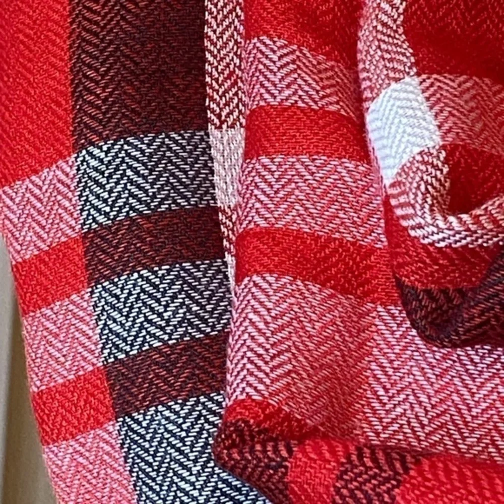 NWOT Red Plaid Infinity Scarf - Picture 6 of 6